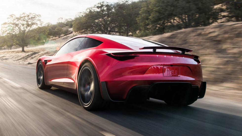 Το 2022 ξεκινά η παραγωγή του Tesla Roadster